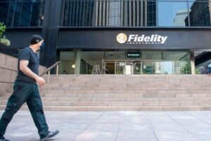 Fidelitys $100 Trade Fee Rattles Investors in New ETF Trade Policy Shift